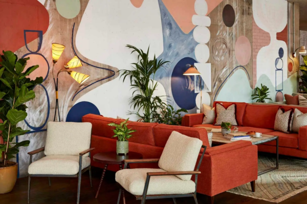 Eine gemütliche Sitzgruppe im Hotel The Hoxton in Holborn. Ein perfektes Beispiel für Casual Hospitality