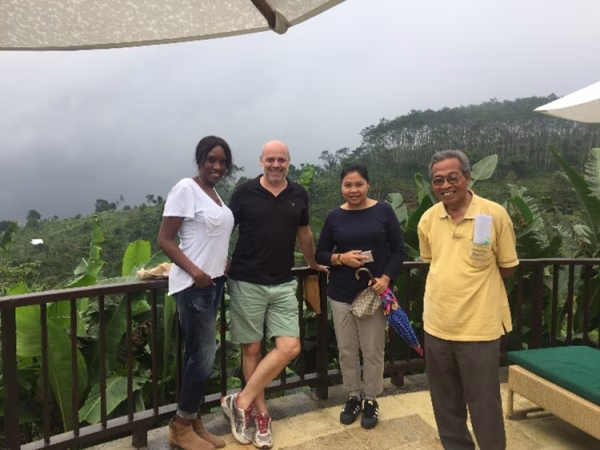 Treffen auf der Kafee-Plantage in Bali